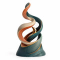 Escultura Decorativa Abstracta en Espiral en Tonos Verdes y Naranjas